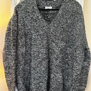 Nordstrom V-Neck Sweater in Black and Gray